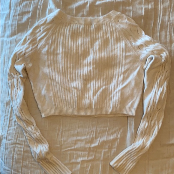 MODA International Crop Sweater - Picture 2 of 3